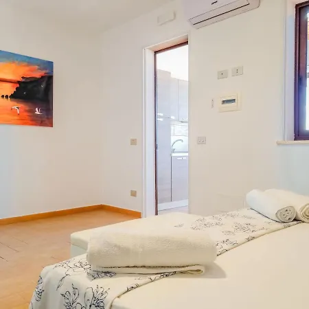 Holiday La Madonnina Apartment *