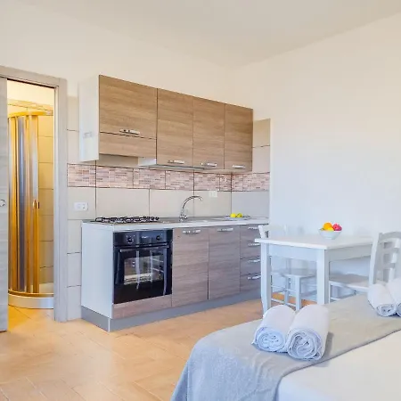 Holiday La Madonnina Apartment